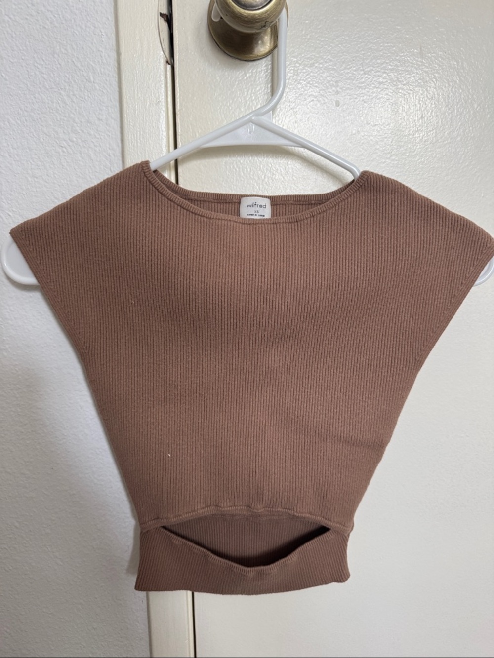 Aritzia Wilfred Taupe-Brown Ribbed Cutout Crop Top